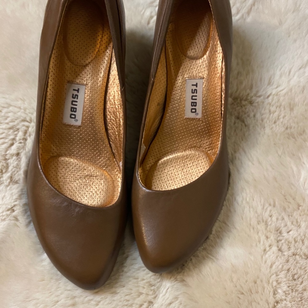 TSUBO Leather Pumps Brown